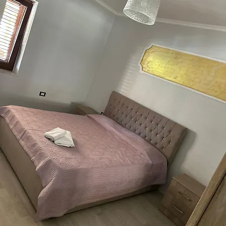 公寓 Holiday Apartment Bajram Curri